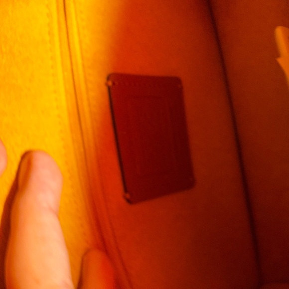 Disney Mickey Mouse X
Keith Haring
Brynn
Crossbody - Picture 5 of 14